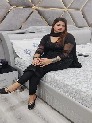 Call Girl in Hazratganj